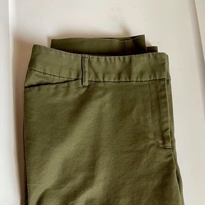 Women’s ankle pants